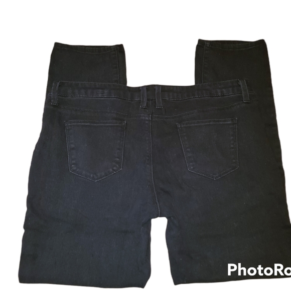 No Boundaries Jeans - Picture 3 of 9